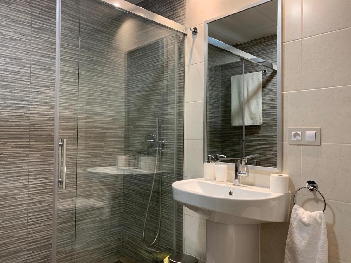 Apartamento De Lujo En Primera Linea De Playa Benidorm Bagian luar foto